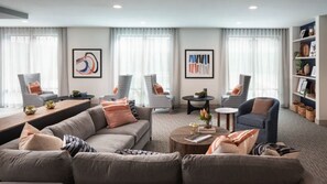 Smart TV - Landing | Modern 1BD, Gym, Pool (Houston)