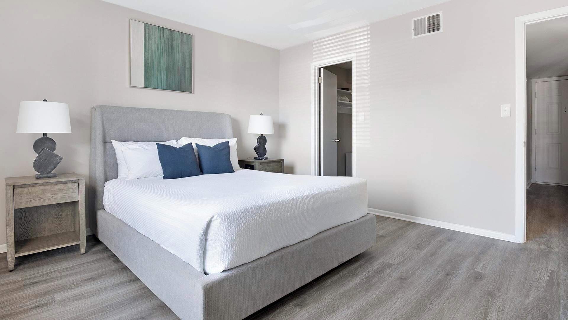 1 bedroom, desk, iron/ironing board, WiFi