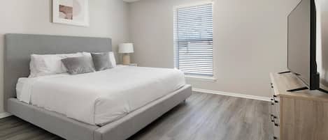 1 quarto, escrivaninha, ferros/tábuas de passar roupa, Wi-Fi