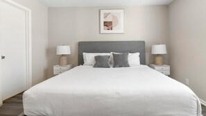 1 chambre, bureau, fer et planche à repasser, Wi-Fi