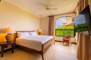 4 chambres, fer et planche à repasser, lit parapluie, Wi-Fi gratuit