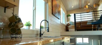 Access Zion and Bryce! Tiny Home with Rooftop Deck, Hot Tub, and Epic Views