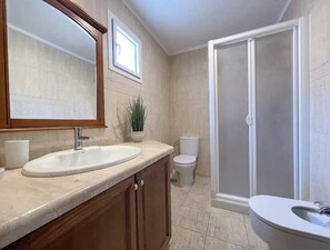 Hair dryer, towels, soap, toilet paper - VIP Villa with Sea View, 5 Bedrooms and Heated Pool (Santiago del Teide)