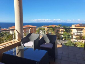 Property grounds - VIP Villa with Sea View, 5 Bedrooms and Heated Pool (Santiago del Teide)