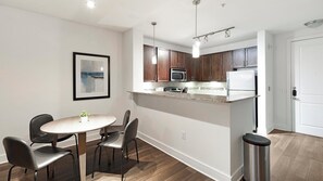 Dining - Landing | Beautiful 1BD, Courtyard, Gym (Dallas)