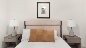 1 bedroom, desk, iron/ironing board, WiFi - Landing | Beautiful 1BD, Courtyard, Gym (Dallas)