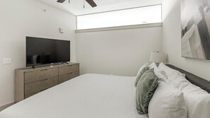 1 bedroom, desk, iron/ironing board, WiFi