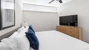1 chambre, bureau, fer et planche à repasser, Wi-Fi