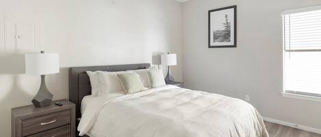 1 bedroom, desk, iron/ironing board, WiFi