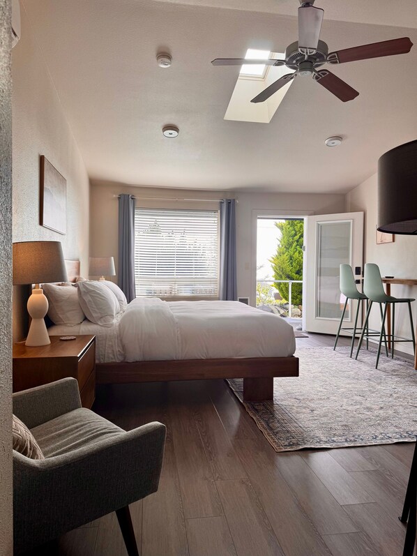 1 habitación, tabla de planchar con plancha, wifi y ropa de cama