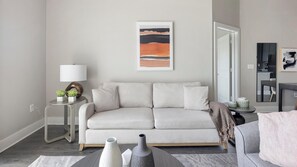 Smart TV - Landing | Stylish 1BD, Gym, Clubhouse (League City)