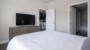 1 bedroom, desk, iron/ironing board, WiFi
