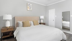 1 bedroom, desk, iron/ironing board, WiFi