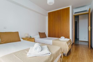 3 soveværelser, skrivebord, strygejern/strygebræt, gratis Wi-Fi