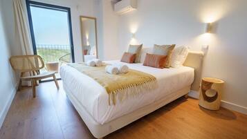 2 bedrooms, desk, free WiFi, bed sheets