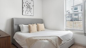 1 bedroom, desk, iron/ironing board, WiFi