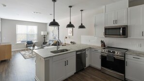 Interior - Landing at Laurel at Dry Creek - 1 Bedroom in E... (Huntsville)