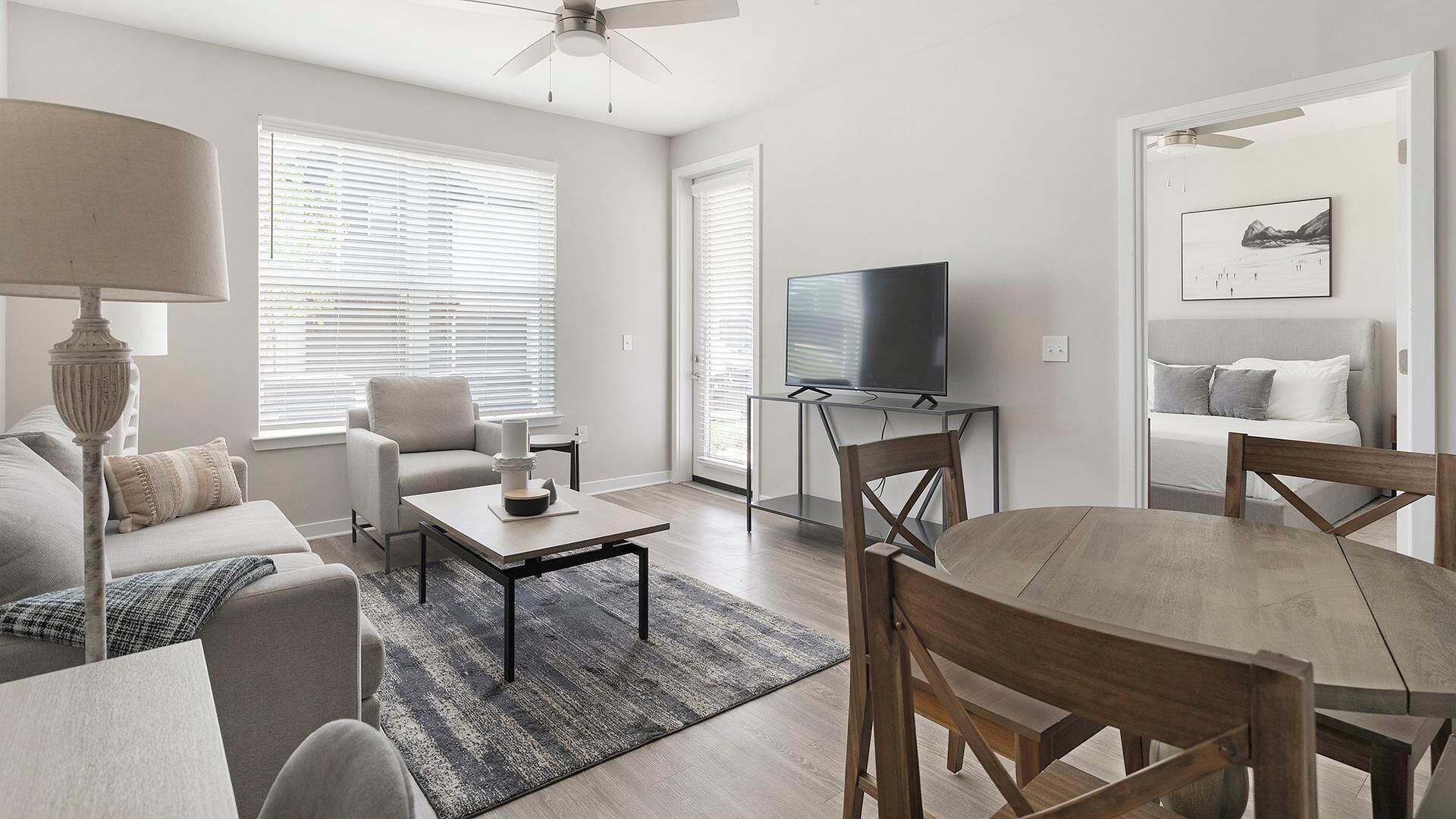 Landing | Stylish 1bd, Pool, Gym - Huntsville, AL