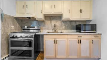 Micro-ondas, fogão, cooktop