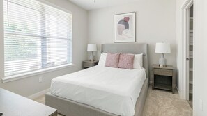 1 chambre, bureau, fer et planche Ă repasser, Wi-Fi