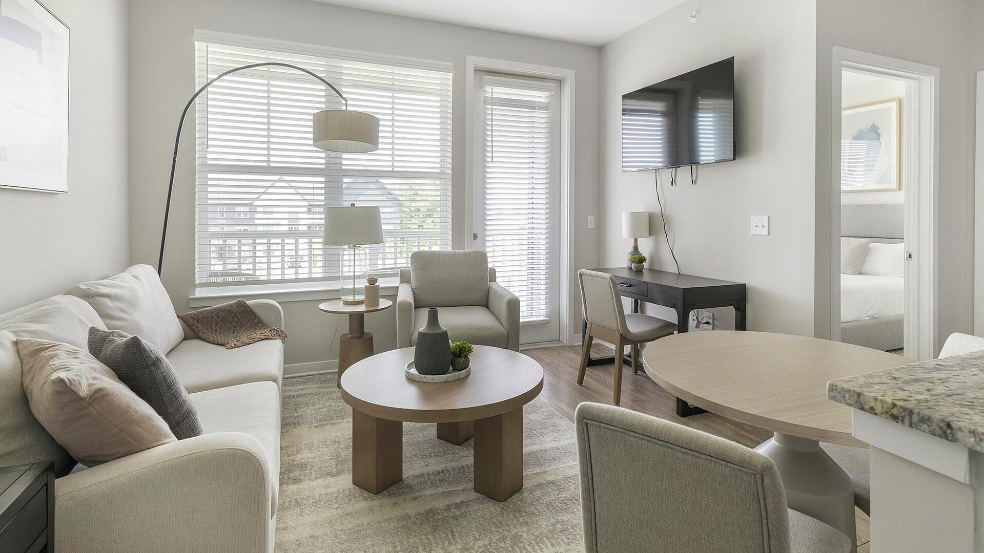 Landing | Stunning 1bd, Pool, Clubhouse - Huntsville, AL