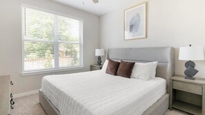 2 habitaciones, escritorio, tabla de planchar con plancha y wifi 