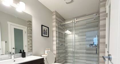Charming Marda Loop Flathouse in Calgary - Pets welcome!