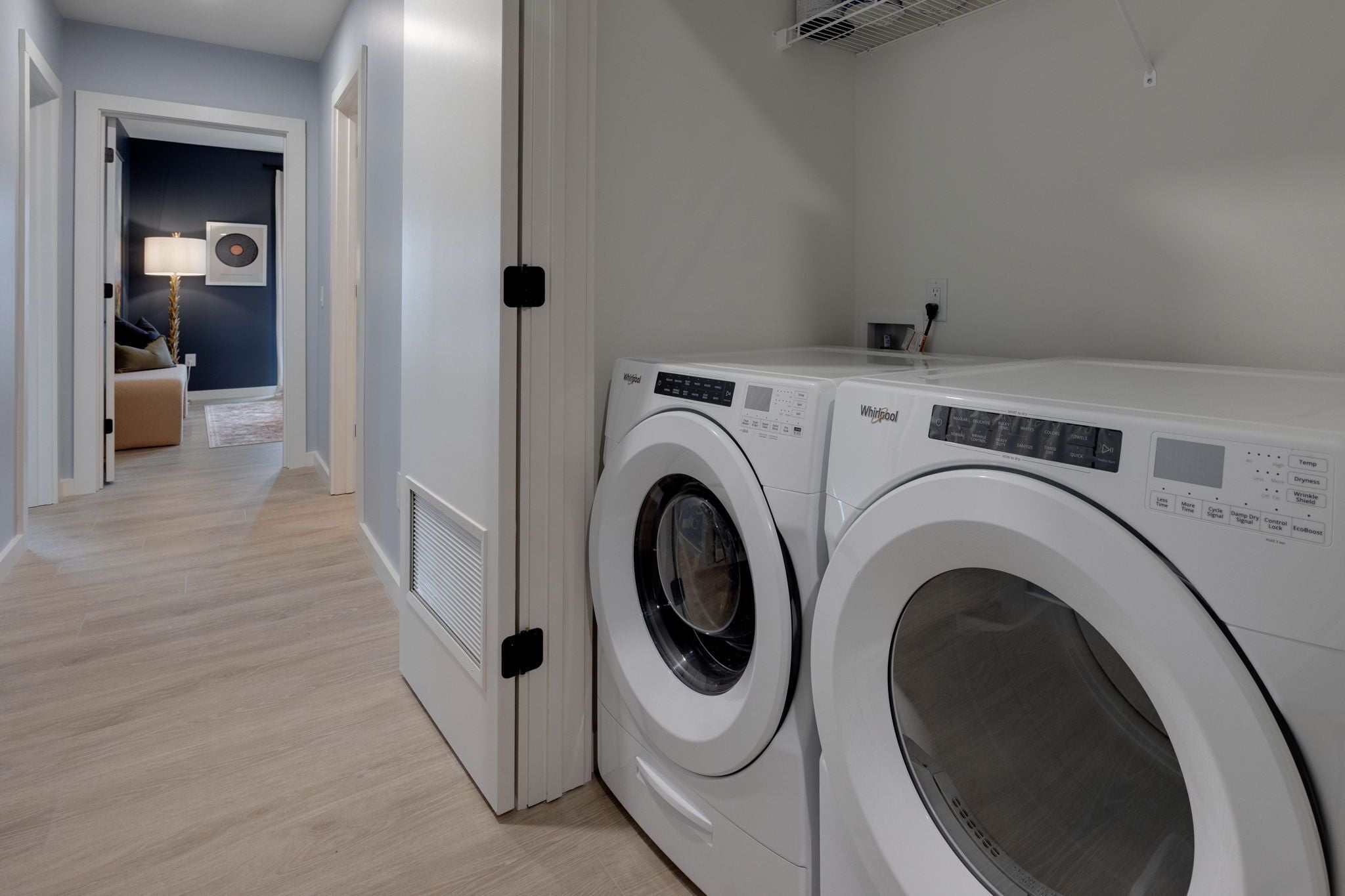 House (4 Bedrooms) | Laundry
