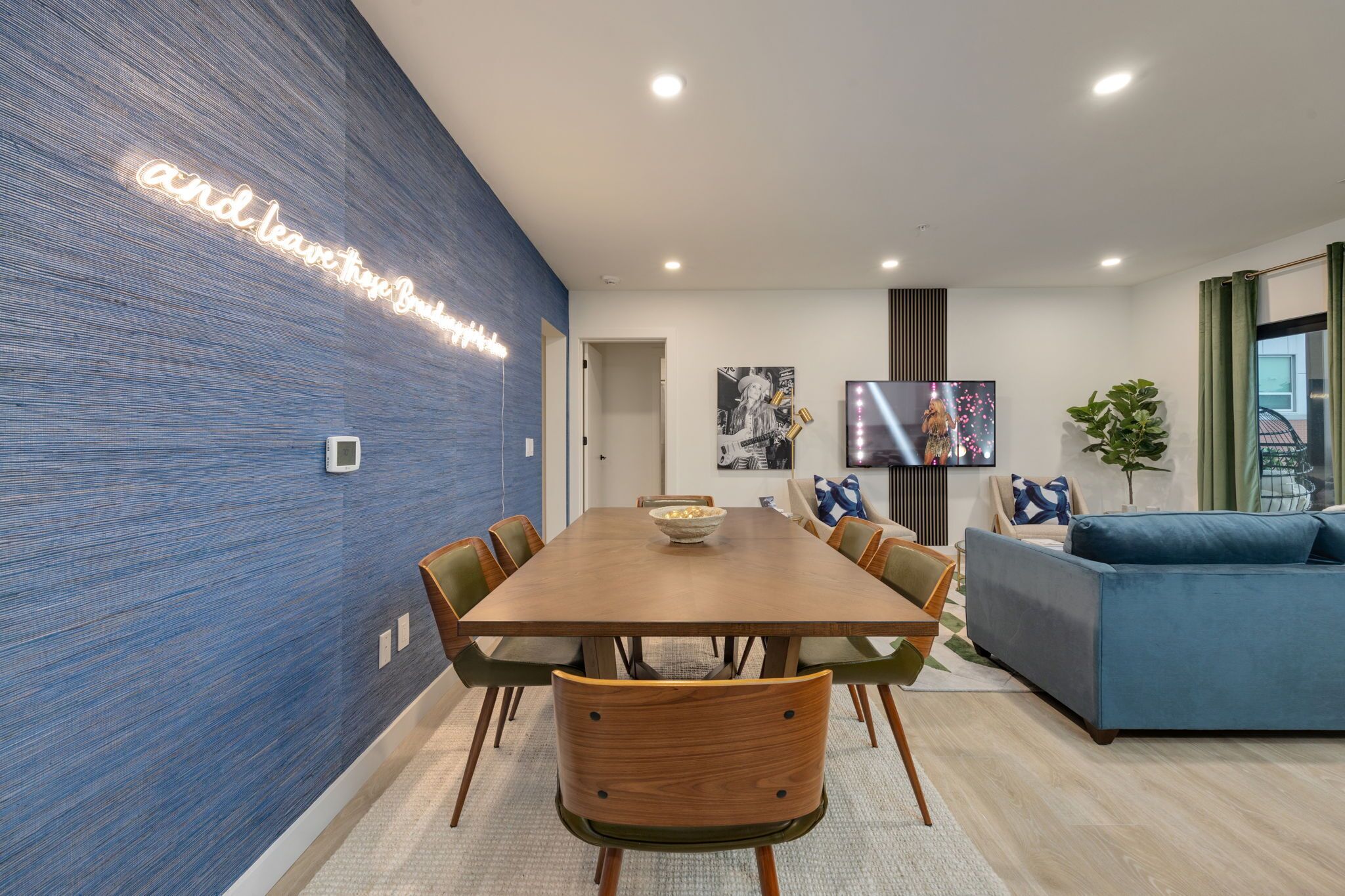 House (4 Bedrooms) | In-room dining
