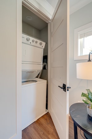 Casa (2 Bedrooms) | Interior