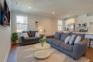 House (2 Bedrooms) | Interior