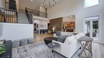 Rumah (6 Bedrooms) | Interior