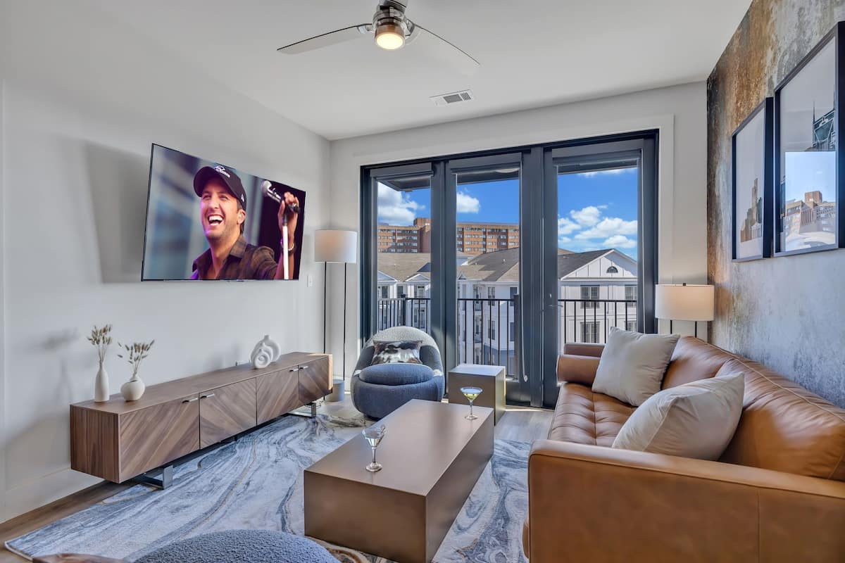 House (2 Bedrooms) | Front of property