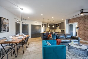 Casa (2 Bedrooms) | Interior