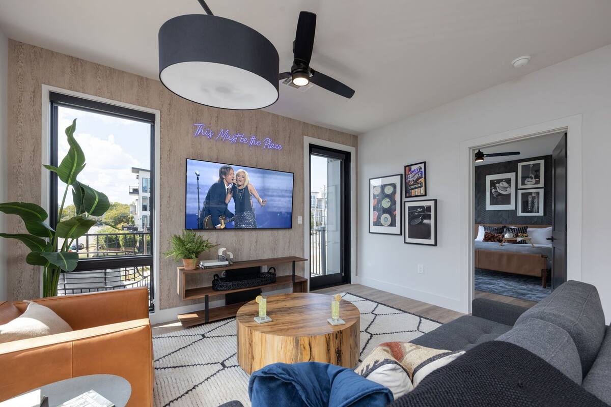 House (2 Bedrooms) | Front of property