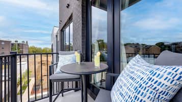 Casa (2 Bedrooms) | Interior