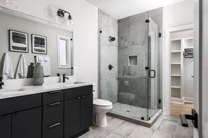 House (4 Bedrooms) | Interior - Urban Row - Rooftop Hot Tub - Heart of Gulch (Nashville)