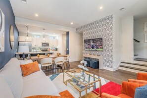 Interior - Beech Cove-private Patio-in 12 South District (Nashville)