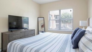 1 chambre, bureau, fer et planche à repasser, Wi-Fi