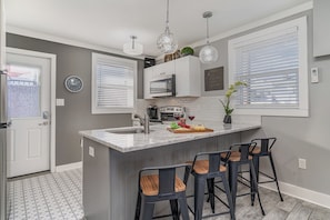 House (2 Bedrooms) | Interior - Urban Pearl-2 Bedroom & Private Patio-in Midtown (Nashville)