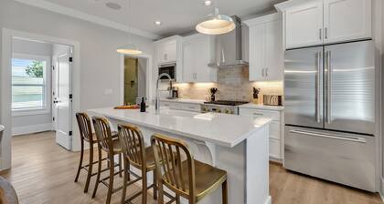 Soprano-private Rooftop-gr8 Walking Location