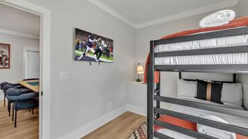 House (4 Bedrooms) | Interior