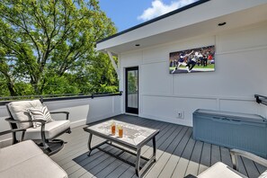 House (4 Bedrooms) | Interior - Bass - Private Rooftop - 8 Mins to Broadway (Nashville)