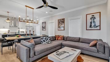 House (4 Bedrooms) | Interior