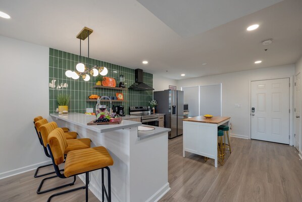 Interior - Funky Town - Walk to Broadway (Nashville)