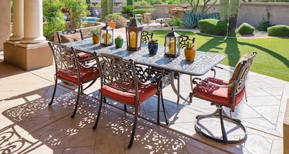 Valley View Villa - Private Pool - Hidden Bedroom