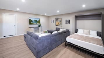 ํ์ฐ์ค (6 Bedrooms) | ๋ด๋ถ