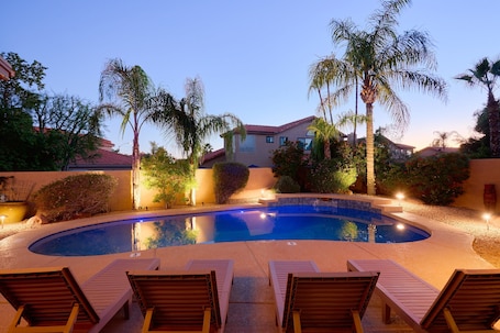 House (5 Bedrooms) | Interior