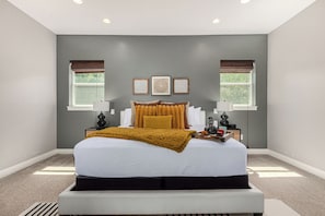 House (5 Bedrooms) | Interior