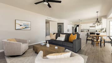 Rumah (6 Bedrooms) | Interior